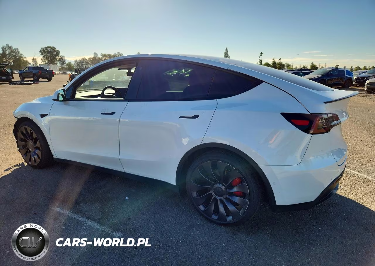 2021 Tesla Model Y VIN:5YJYGDEF3MF240086 - 2