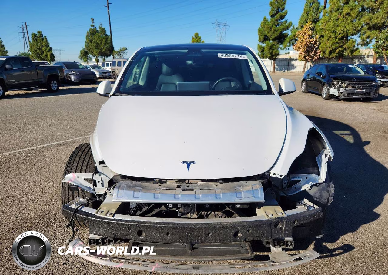 2021 Tesla Model Y VIN:5YJYGDEF3MF240086 - 5