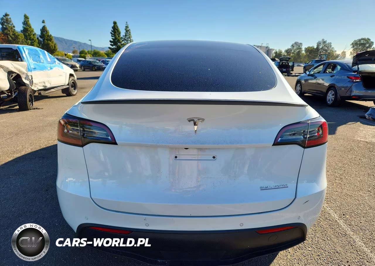 2021 Tesla Model Y VIN:5YJYGDEF3MF240086 - 6