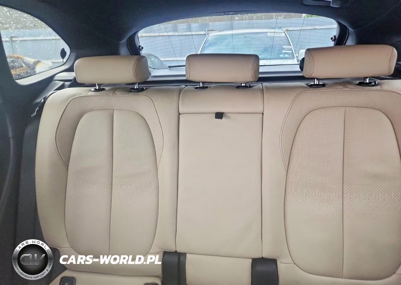 2018 BMW X1 xDrive28I VIN:WBXHT3C38J5L31403 - 10