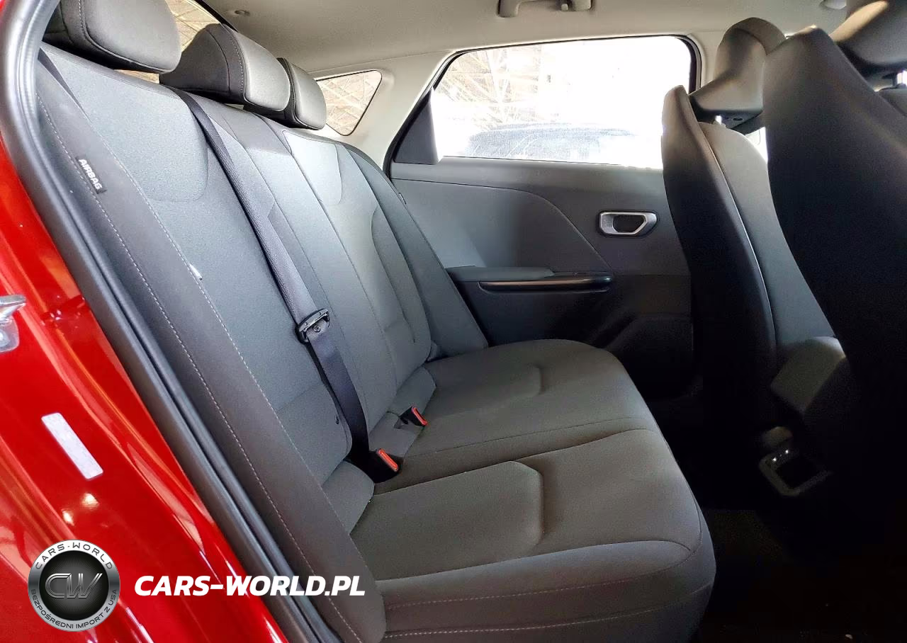 2025 Kia K4 Lxs VIN:3KPFT4DE1SE118678 - 10