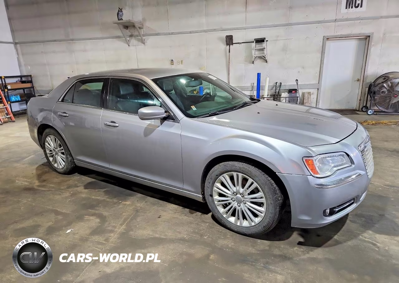 2014 Chrysler 300 VIN:2C3CCARG2EH384929 - 4