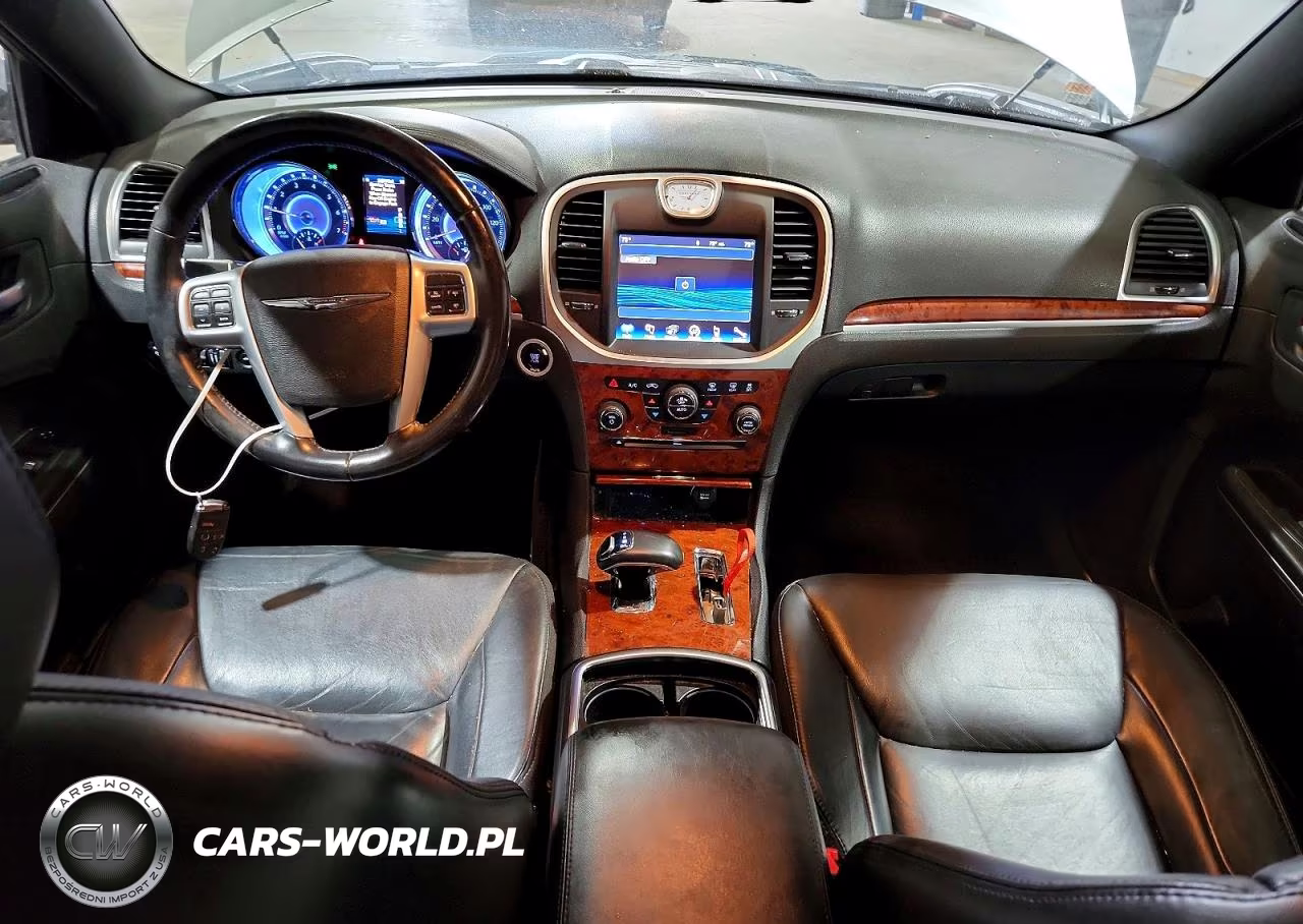 2014 Chrysler 300 VIN:2C3CCARG2EH384929 - 8