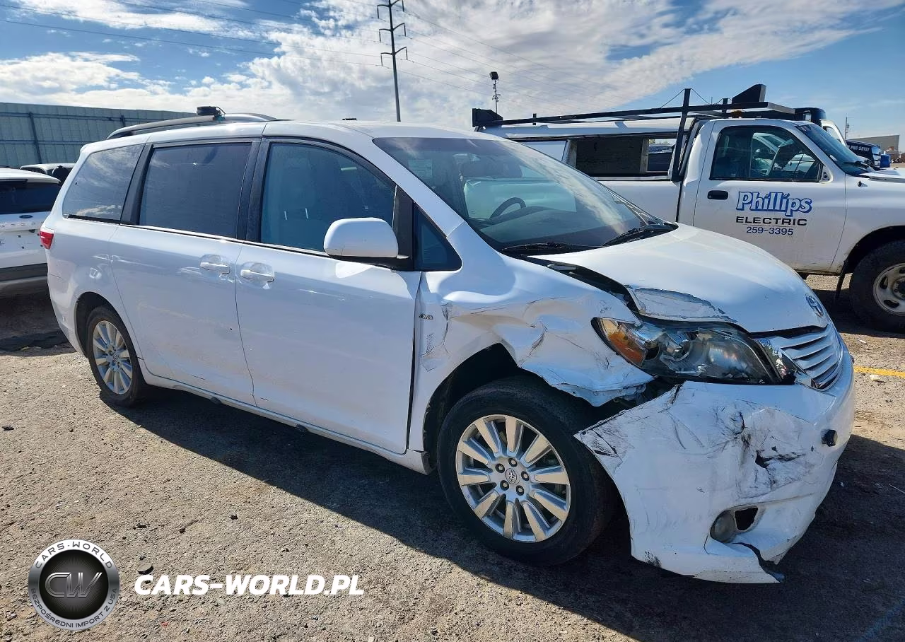 2017 Toyota Sienna Le VIN:5TDJZ3DC7HS163365 - 4
