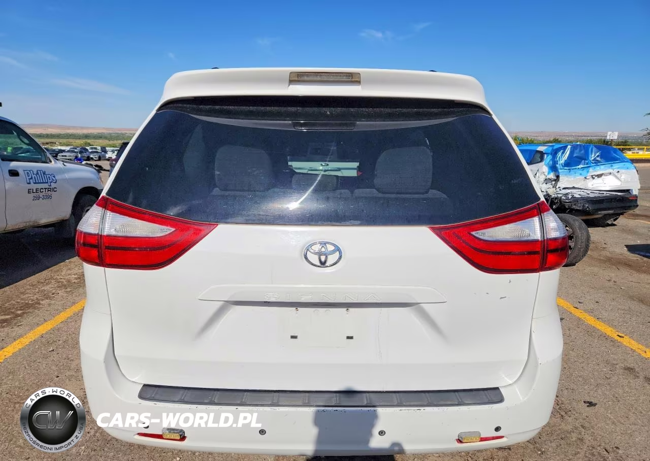 2017 Toyota Sienna Le VIN:5TDJZ3DC7HS163365 - 6