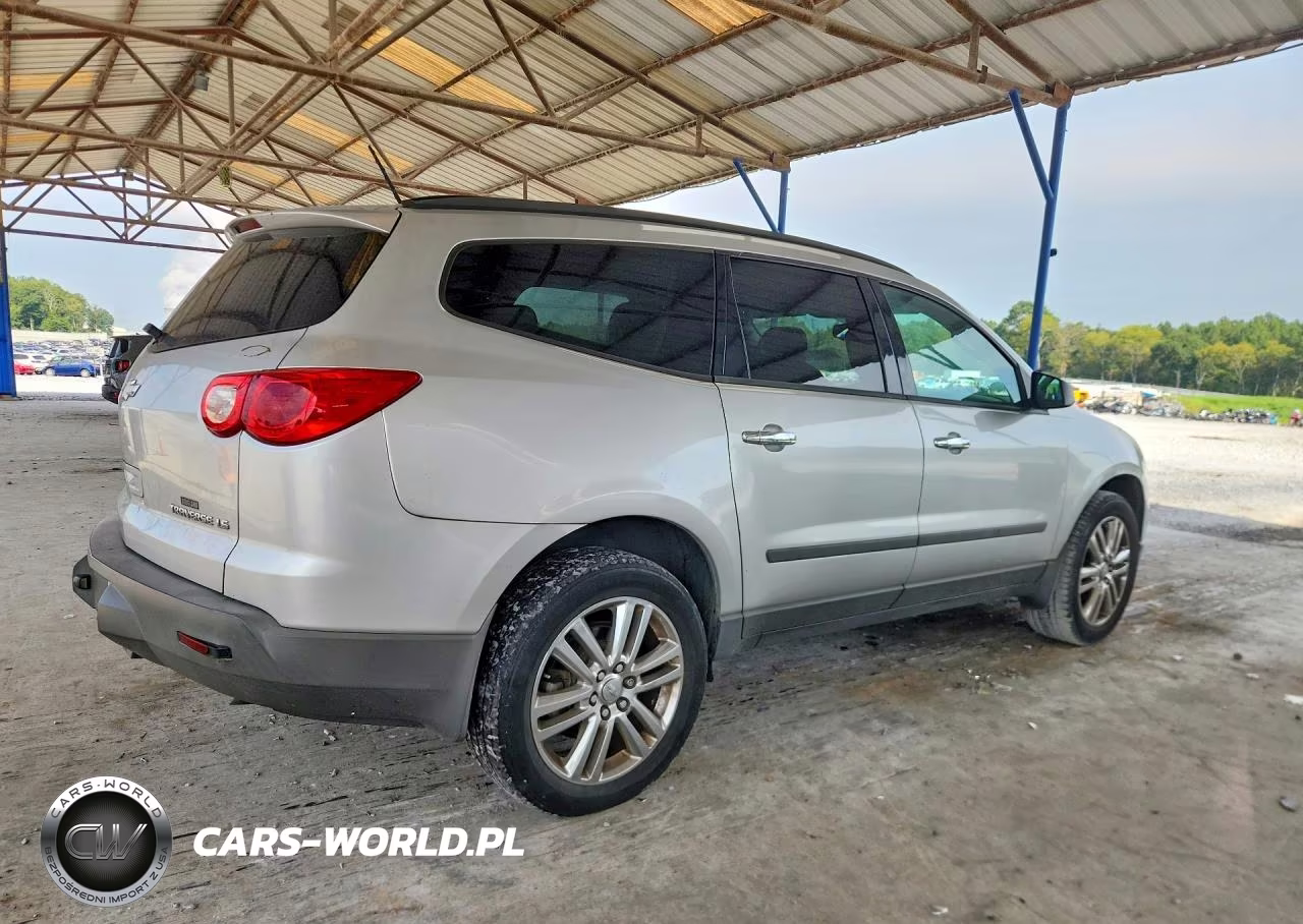 2011 Chevrolet Traverse Ls VIN:1GNKREED1BJ191701 - 3