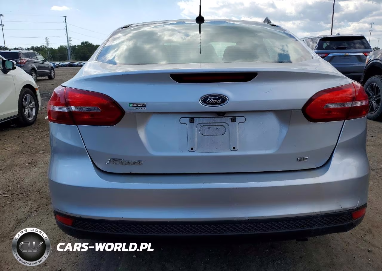 2018 Ford Focus Se VIN:1FADP3F2XJL206679 - 6