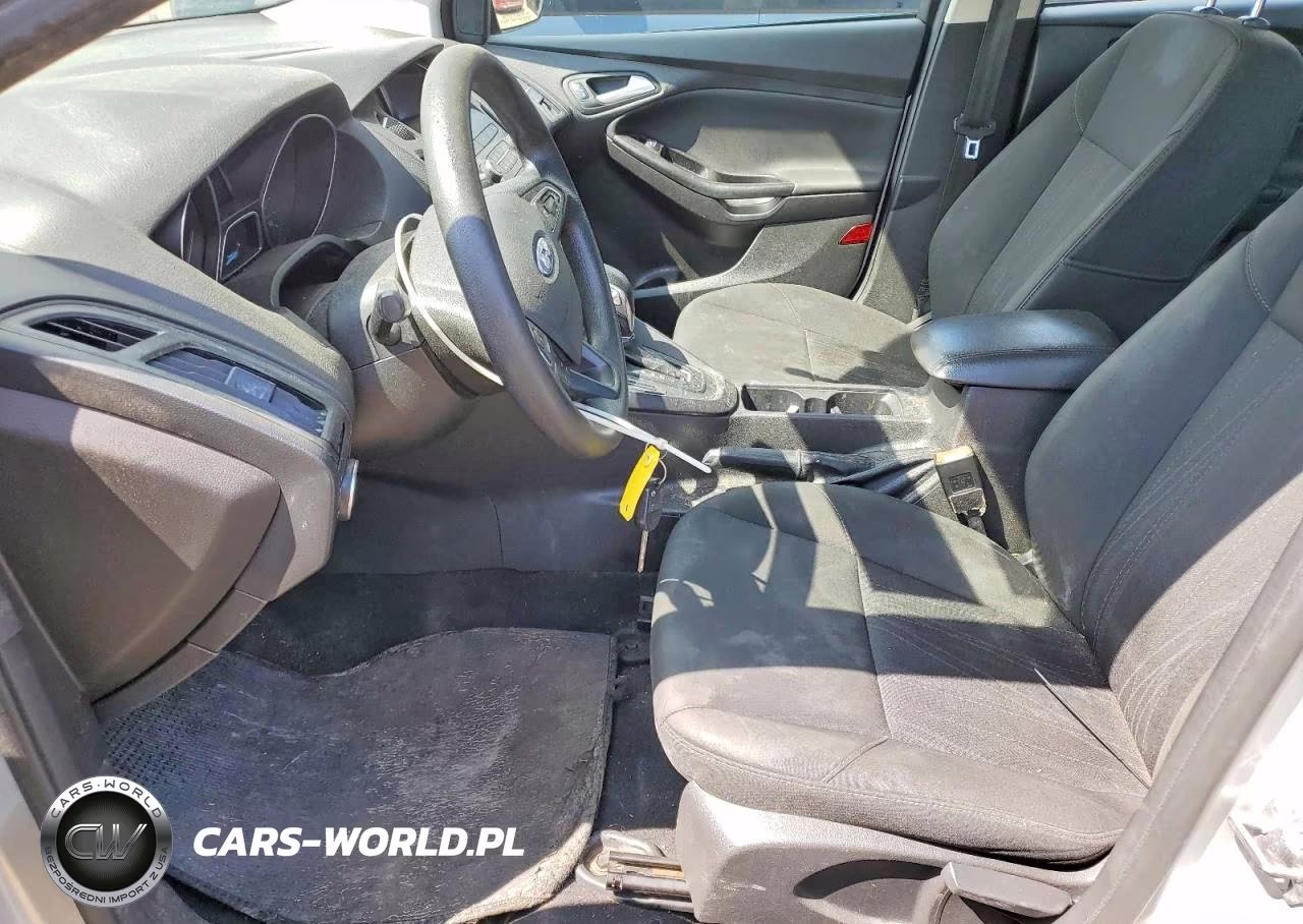 2018 Ford Focus Se VIN:1FADP3F2XJL206679 - 7