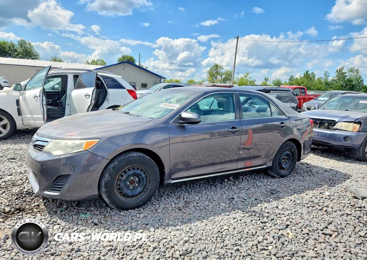 2013 Toyota Camry Le VIN:4T4BF1FK3DR303117 - 1