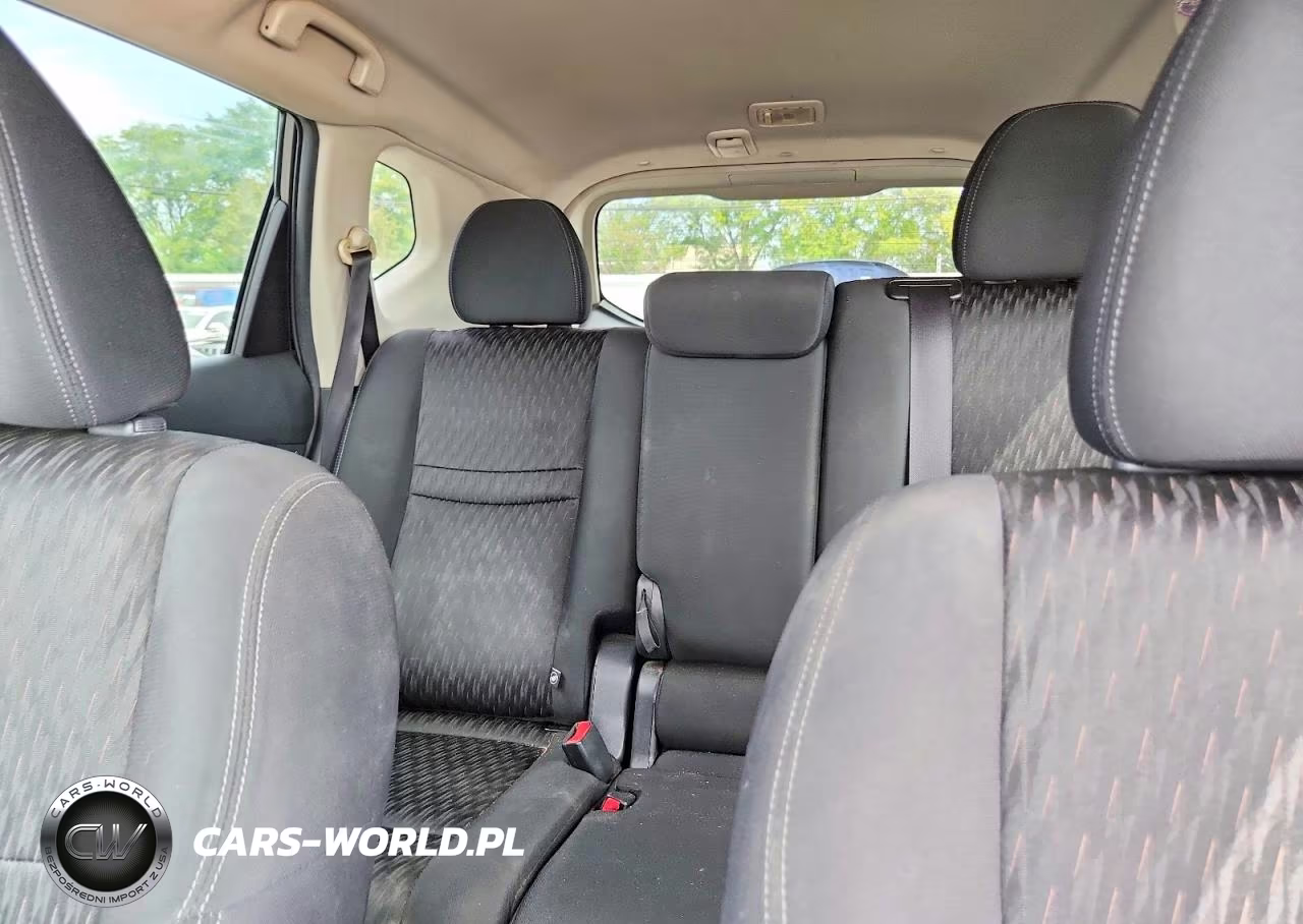 2019 Nissan Rogue S VIN:KNMAT2MT8KP553971 - 10