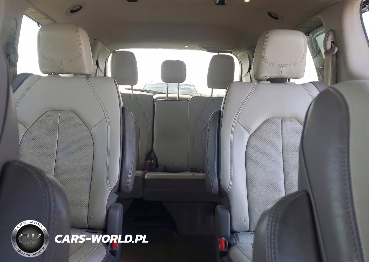 2019 Chrysler Pacifica Touring L VIN:2C4RC1BG7KR655330 - 10