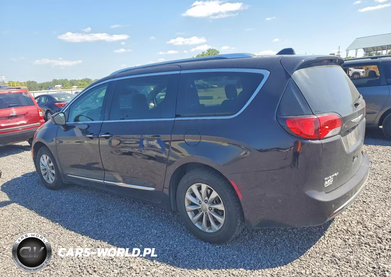 2019 Chrysler Pacifica Touring L VIN:2C4RC1BG7KR655330 - 2