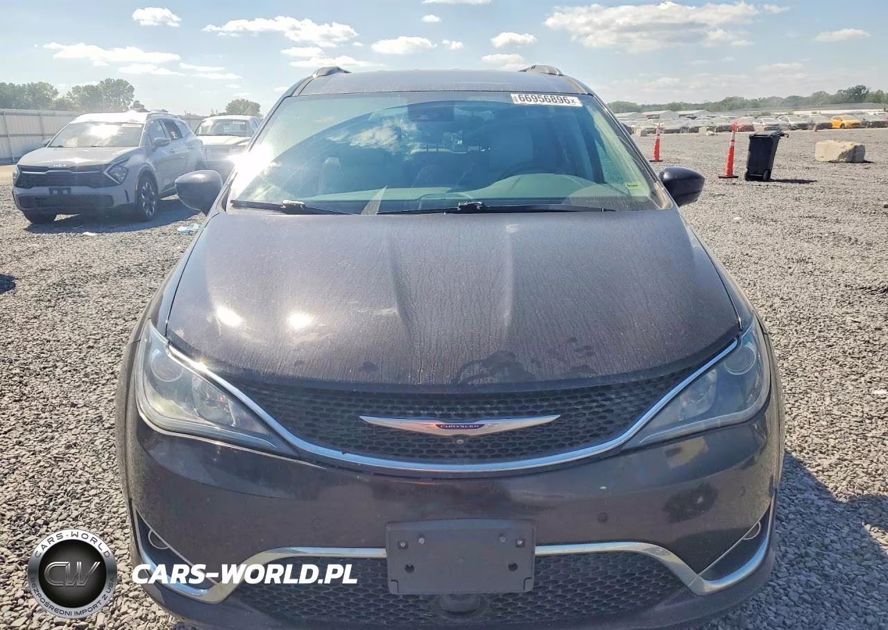 2019 Chrysler Pacifica Touring L VIN:2C4RC1BG7KR655330 - 5