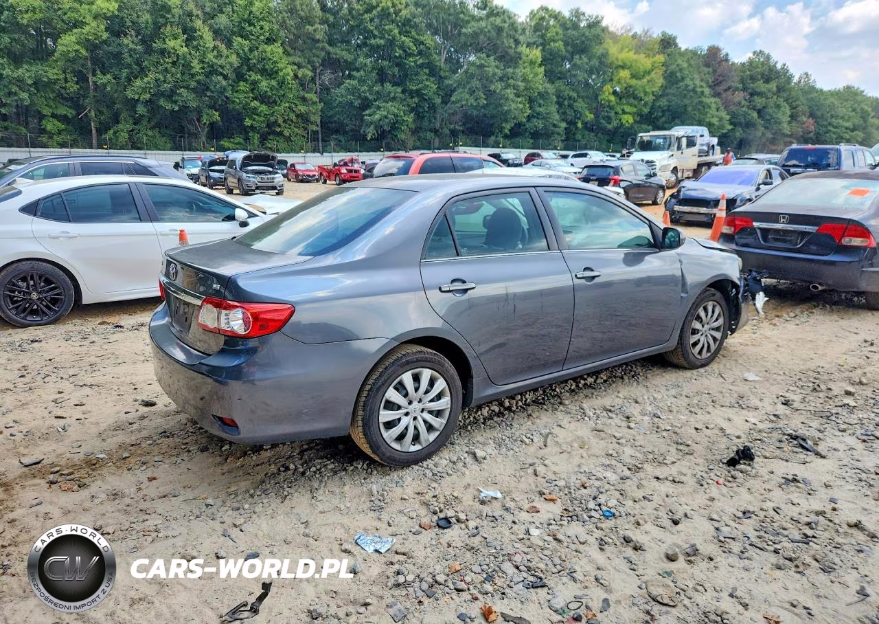 2013 Toyota Corolla Le VIN:2T1BU4EE1DC963767 - 3
