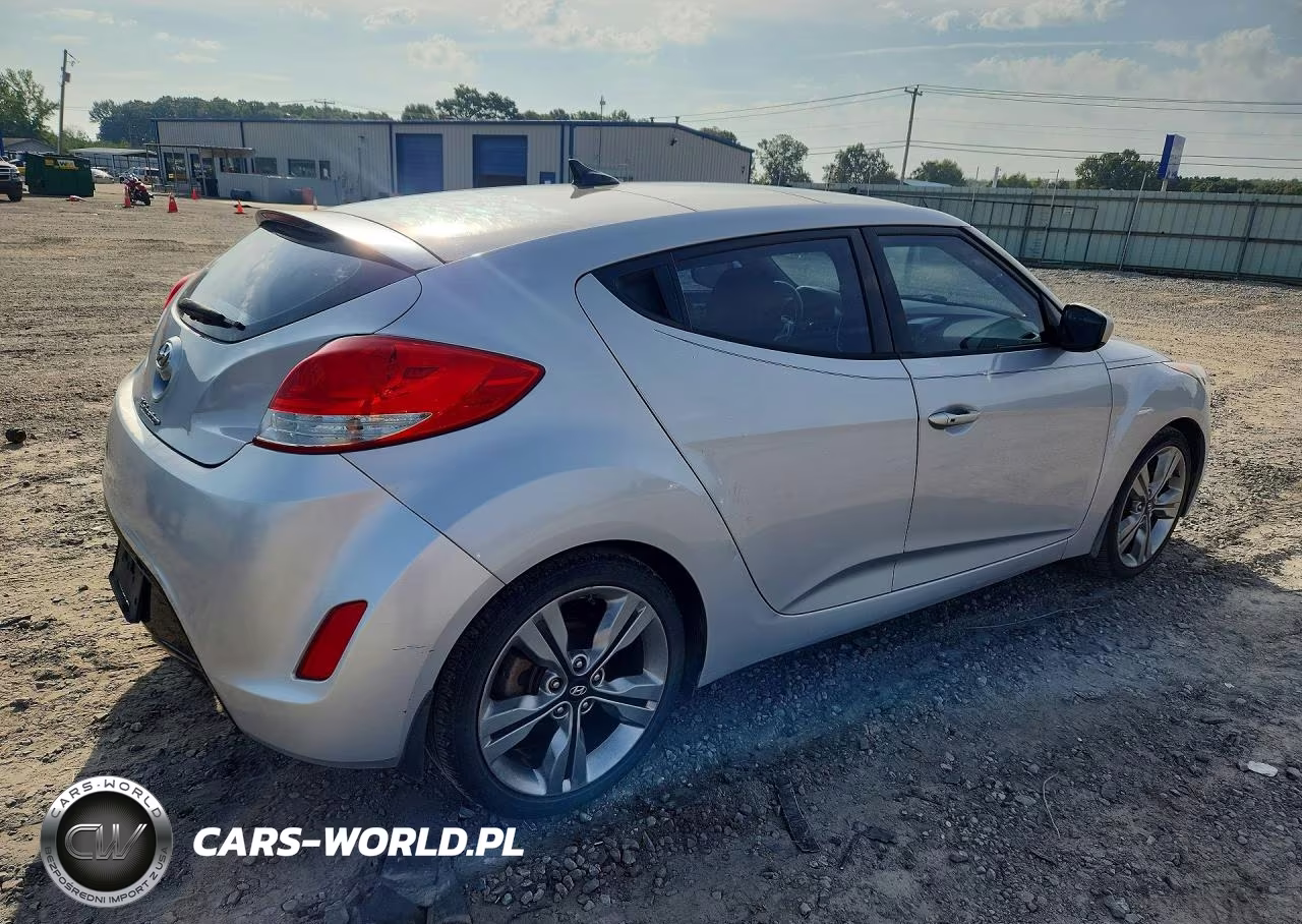 2017 Hyundai Veloster Value Edition VIN:KMHTC6AD8HU316691 - 3