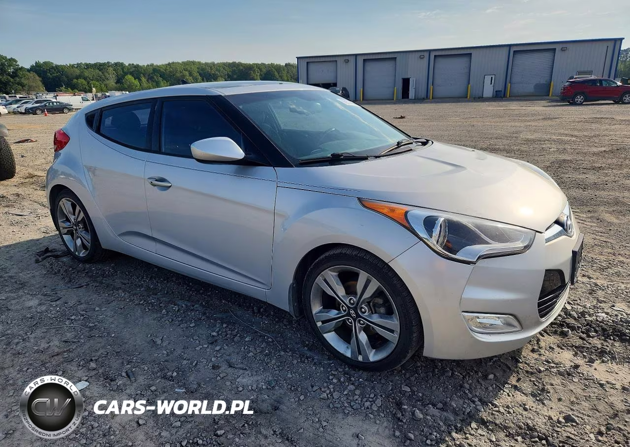 2017 Hyundai Veloster Value Edition VIN:KMHTC6AD8HU316691 - 4
