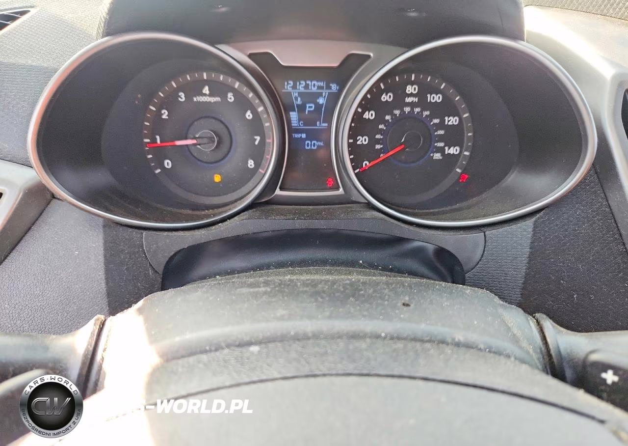2017 Hyundai Veloster Value Edition VIN:KMHTC6AD8HU316691 - 9