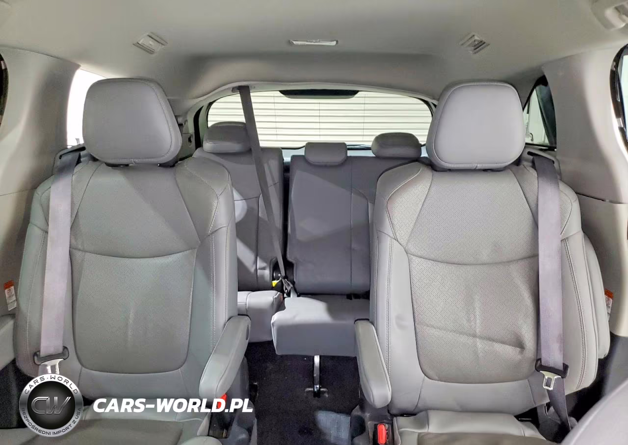 2022 Toyota Sienna Limited 7-Passenger VIN:5TDZSKFC4NS067722 - 10