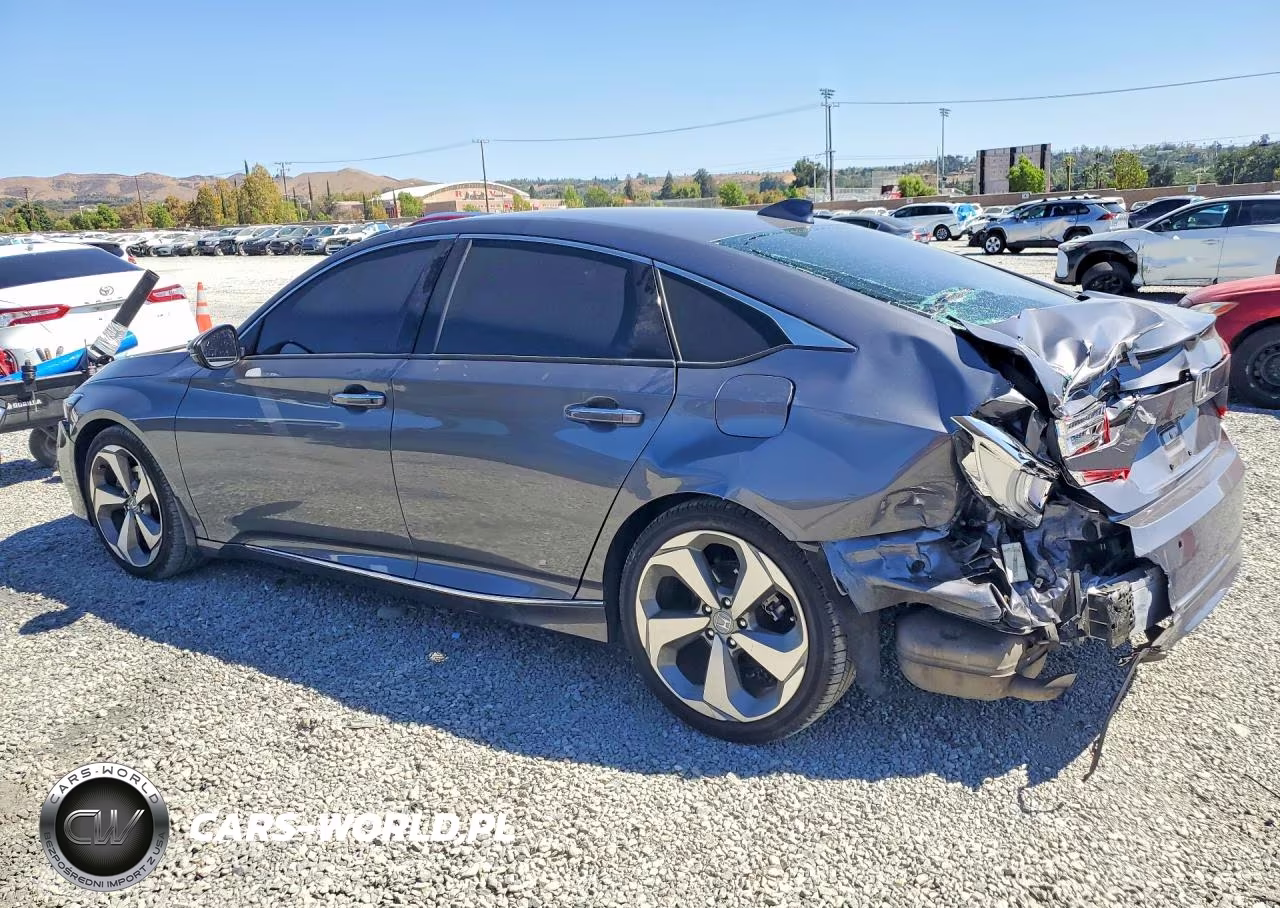 2018 Honda Accord Touring VIN:1HGCV1F93JA090798 - 2