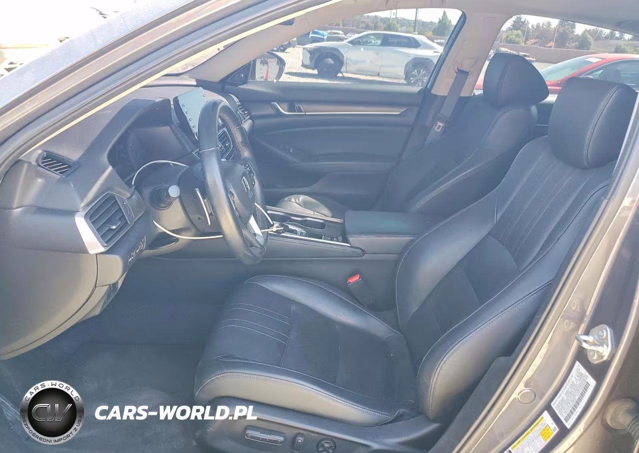 2018 Honda Accord Touring VIN:1HGCV1F93JA090798 - 7