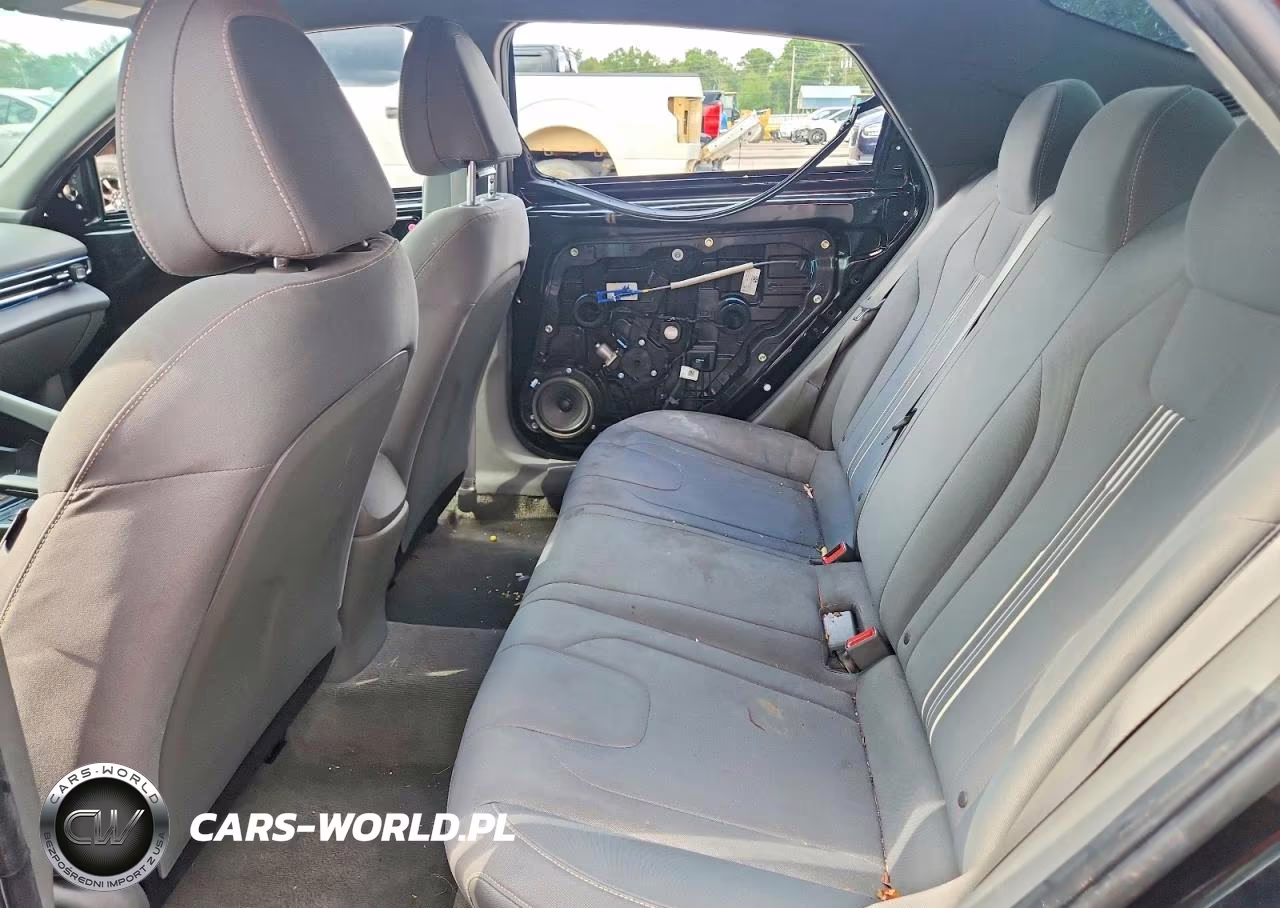 2023 Hyundai Elantra Sel VIN:5NPLM4AG8PH104611 - 10