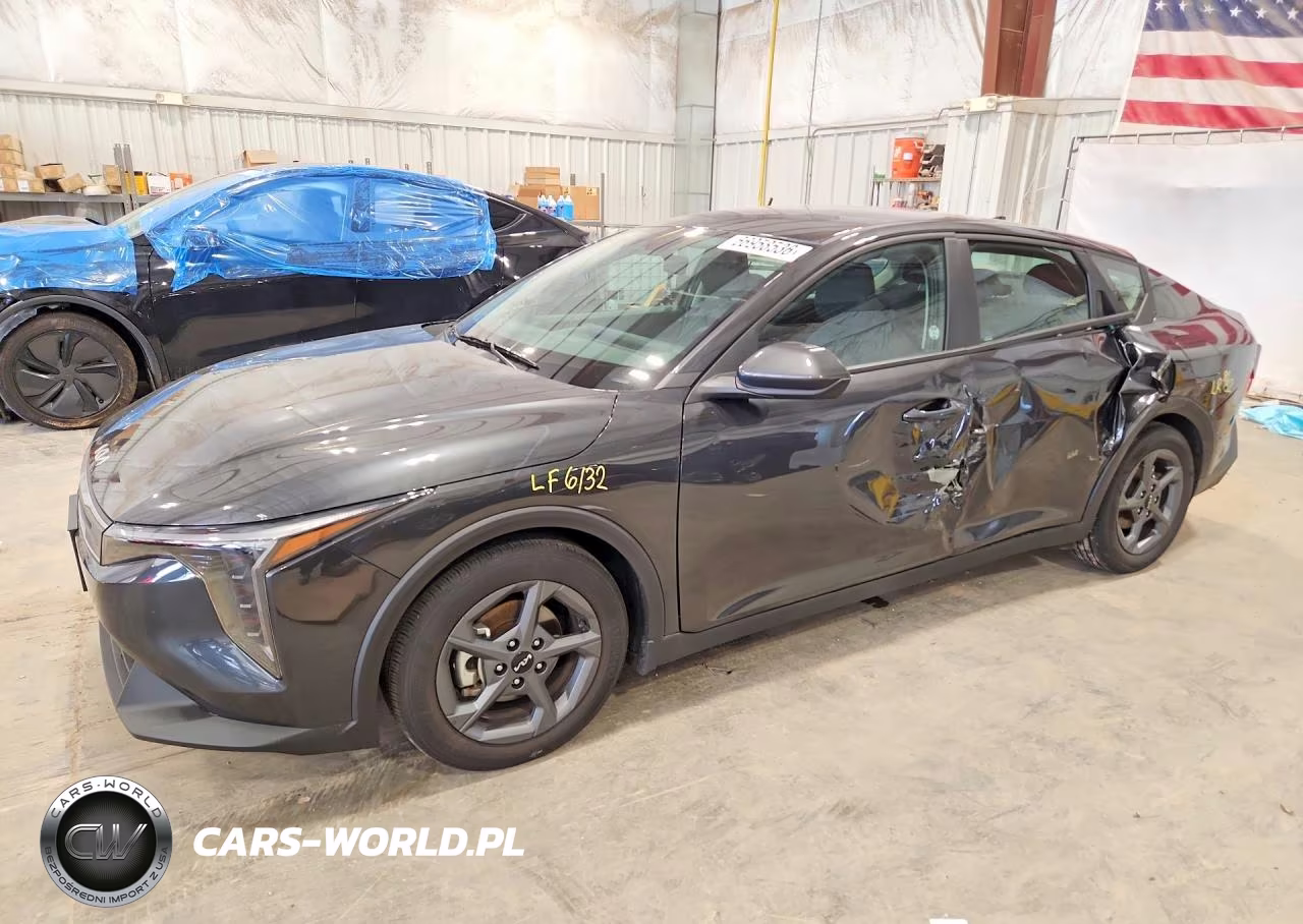 2025 Kia K4 Lxs VIN:3KPFT4DE3SE109917 - 1