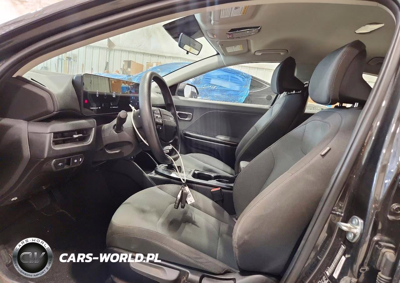2025 Kia K4 Lxs VIN:3KPFT4DE3SE109917 - 7