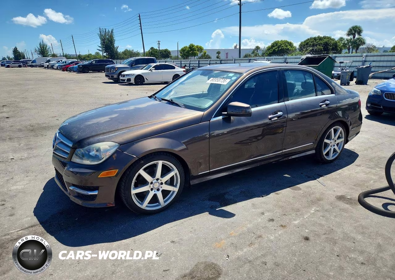 2013 Mercedes-Benz C 250 – zdjęcie 1 z 12