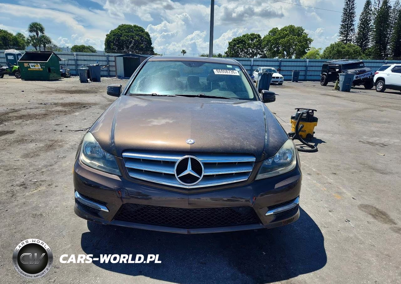 2013 Mercedes-Benz C 250 VIN:WDDGF4HB5DF971532 - 5