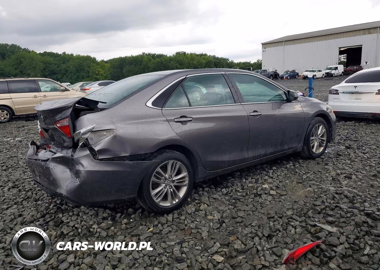 2016 Toyota Camry Se VIN:4T1BF1FK5GU530159 - 3