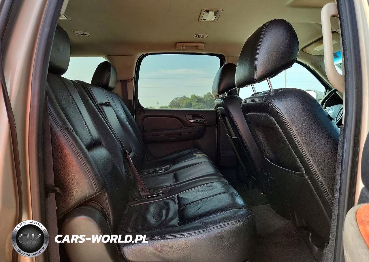 2013 Chevrolet Suburban K1500 Lt VIN:1GNSKJE73DR370124 - 11
