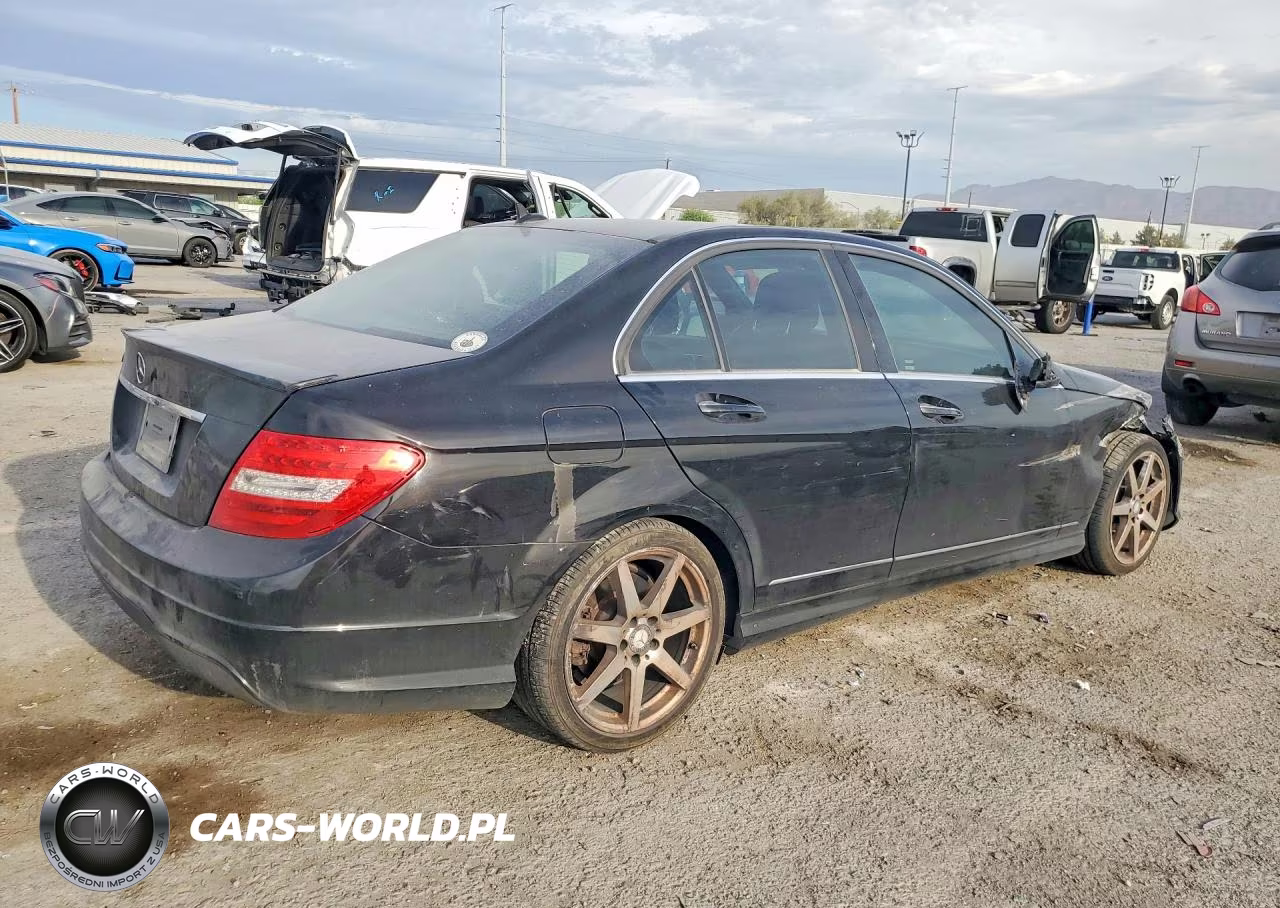 2014 Mercedes-Benz C 250 VIN:WDDGF4HB9EG251713 - 3