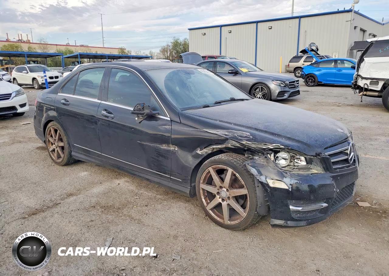 2014 Mercedes-Benz C 250 VIN:WDDGF4HB9EG251713 - 4