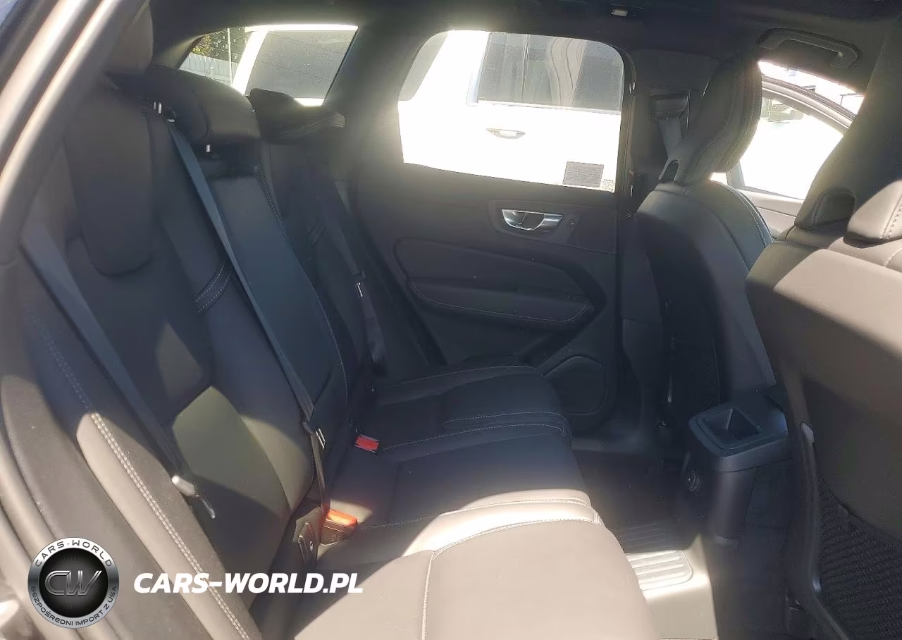 2025 Volvo Xc60 Ultra VIN:YV4H60RD6S1034431 - 11