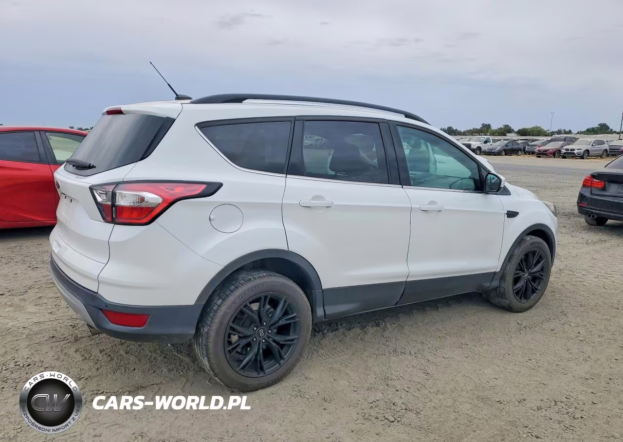 2017 Ford Escape Se VIN:1FMCU9GD0HUE98683 - 3