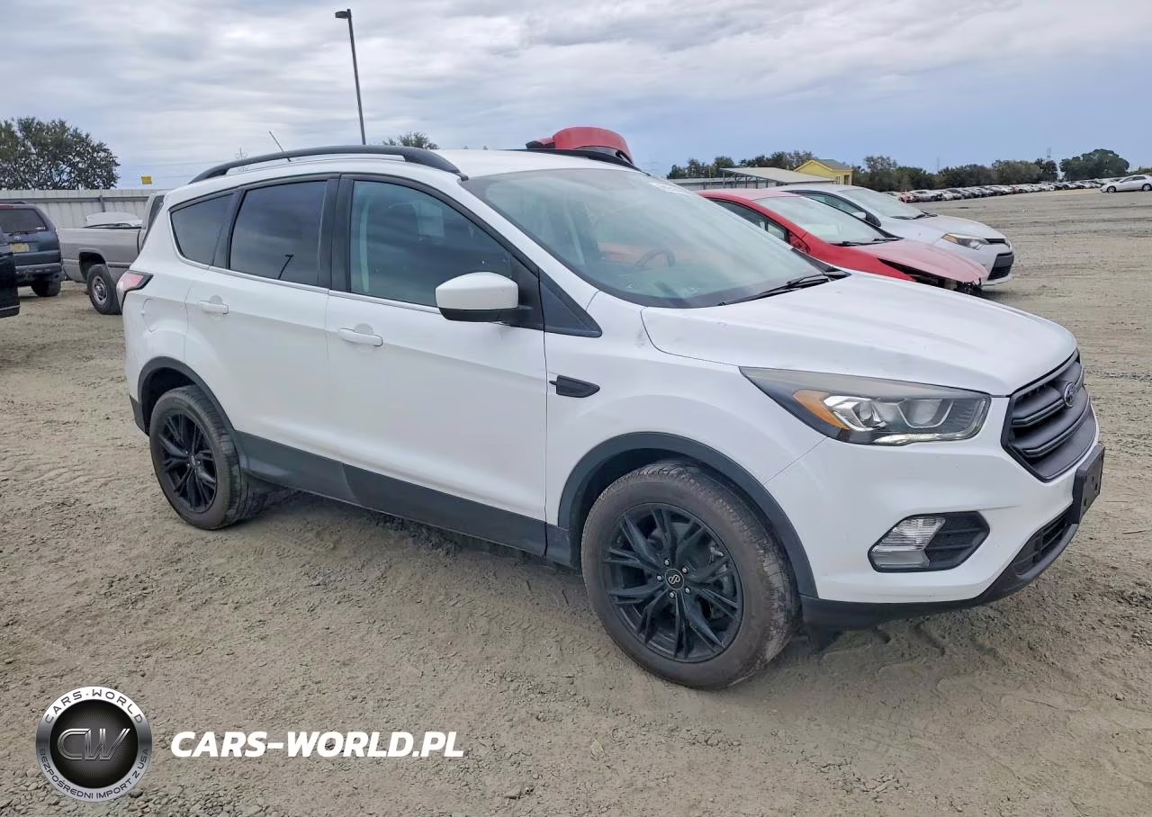 2017 Ford Escape Se VIN:1FMCU9GD0HUE98683 - 4