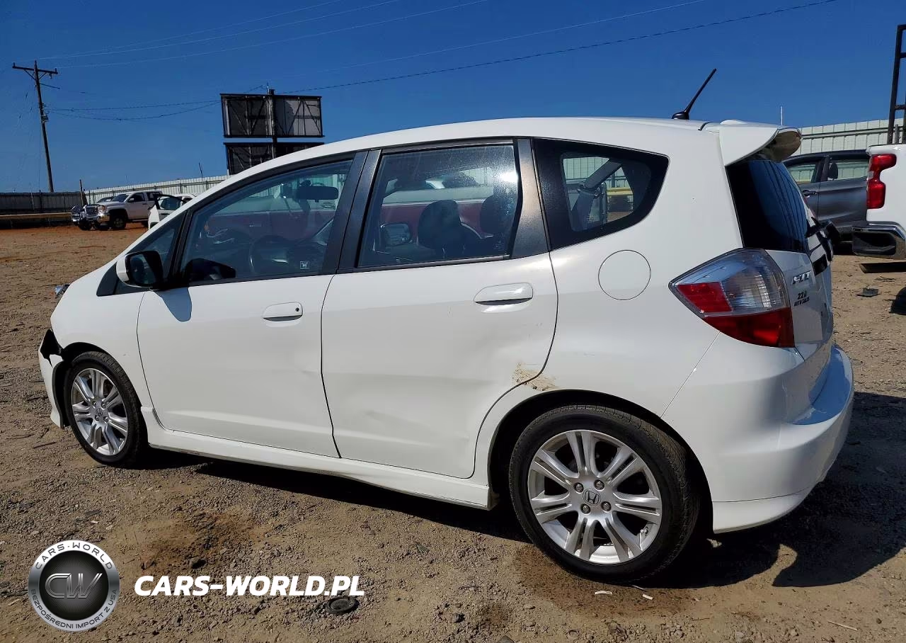 2011 Honda Fit Sport VIN:JHMGE8H59BC015496 - 2
