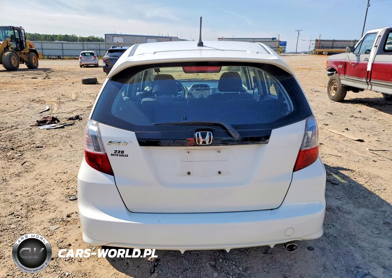 2011 Honda Fit Sport VIN:JHMGE8H59BC015496 - 6