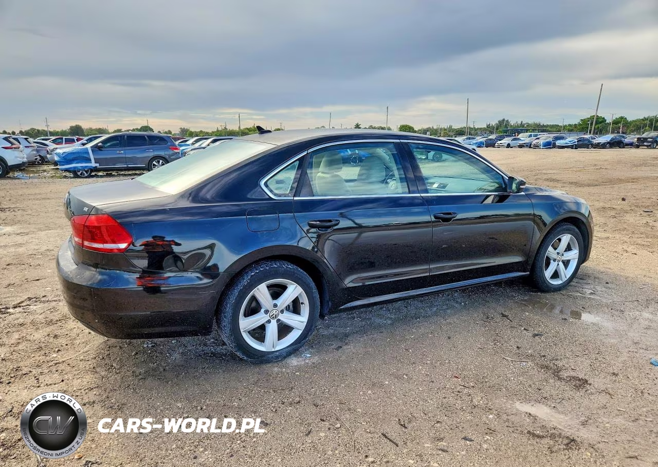 2013 Volkswagen Passat Se VIN:1VWBH7A33DC135736 - 3