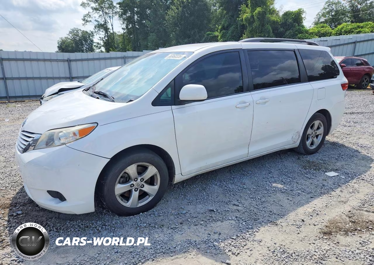 2015 Toyota Sienna Le VIN:5TDKK3DC2FS677114 - 1