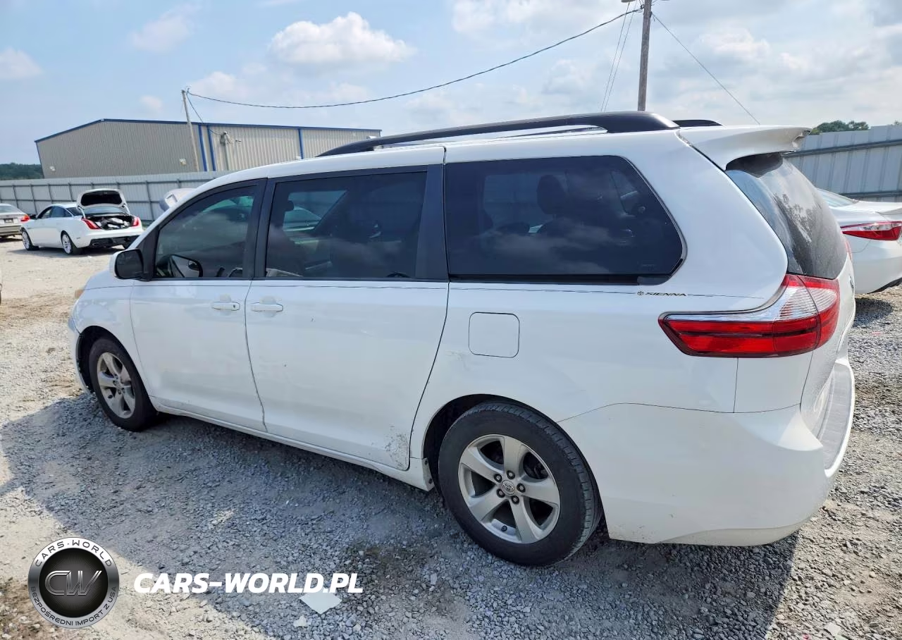 2015 Toyota Sienna Le VIN:5TDKK3DC2FS677114 - 2
