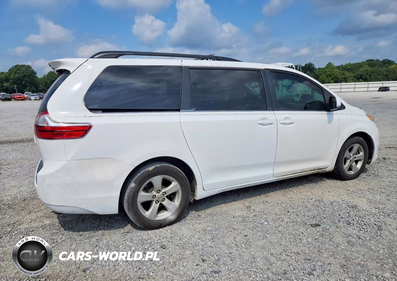 2015 Toyota Sienna Le VIN:5TDKK3DC2FS677114 - 3