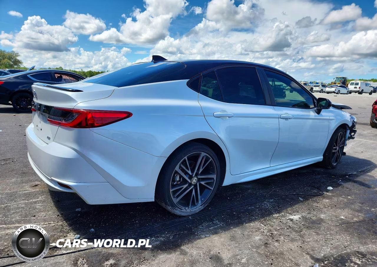 2025 Toyota Camry Xse VIN:4T1DAACK0SU012528 - 3