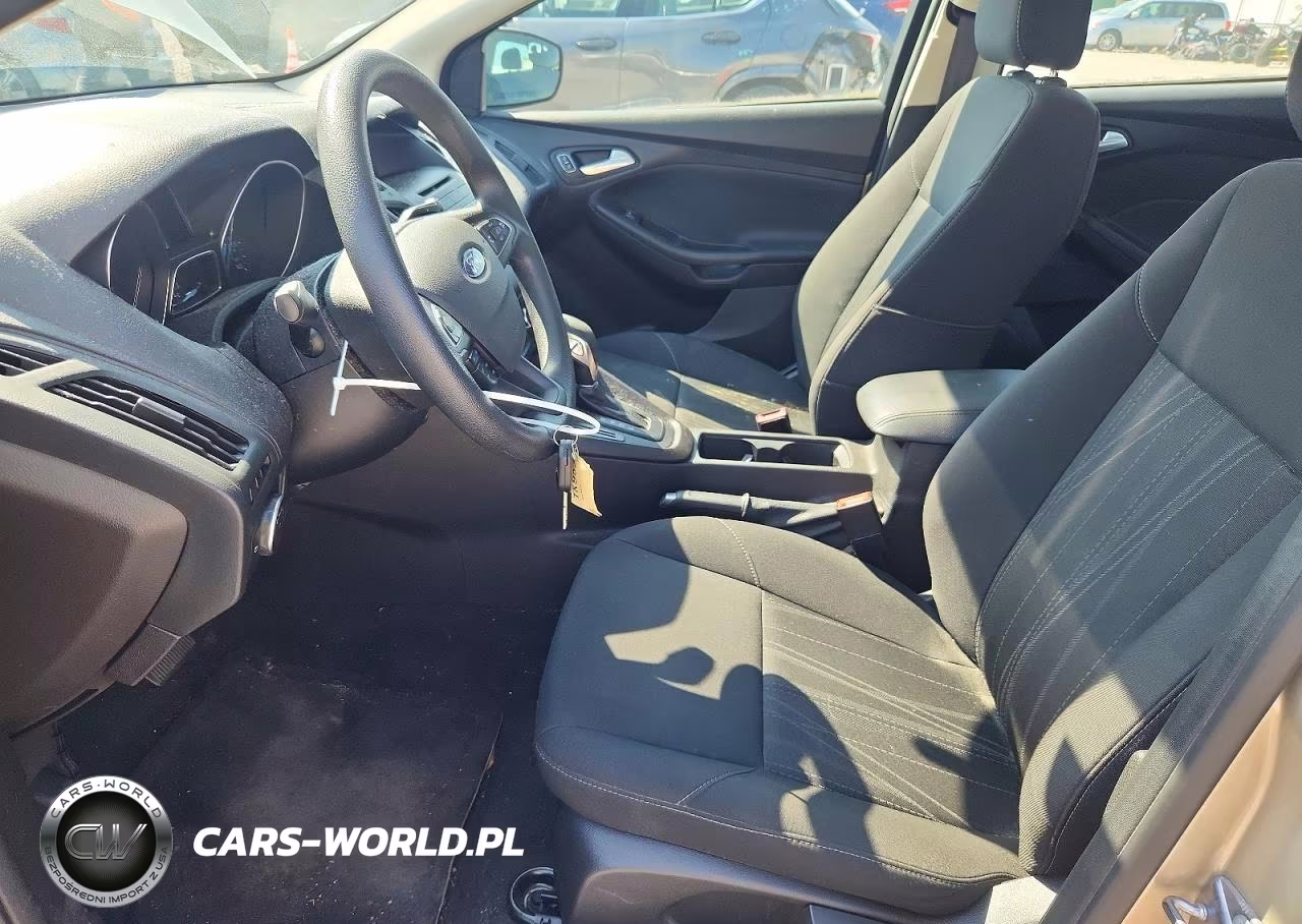 2017 Ford Focus Se VIN:1FADP3F2XHL331952 - 7