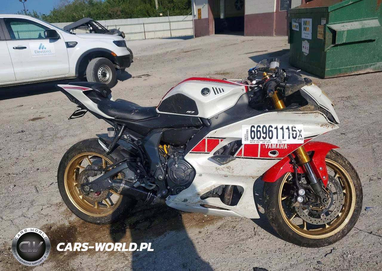2022 Yamaha Yzfr7