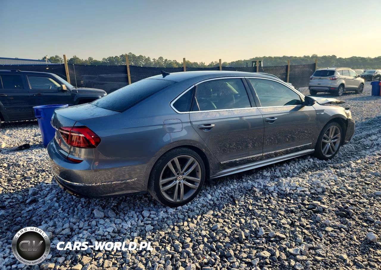 2017 Volkswagen Passat R-Line VIN:1VWDT7A34HC047680 - 3