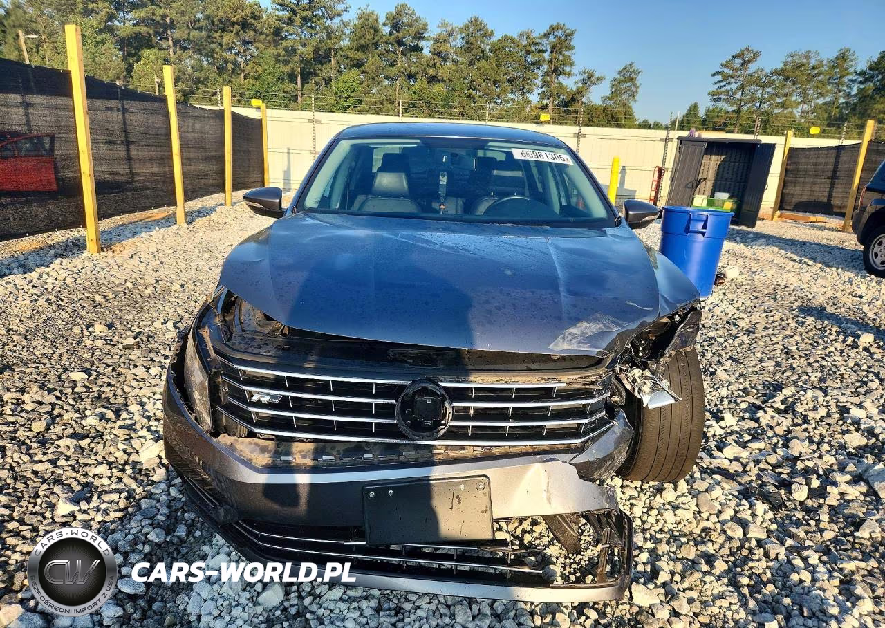 2017 Volkswagen Passat R-Line VIN:1VWDT7A34HC047680 - 5