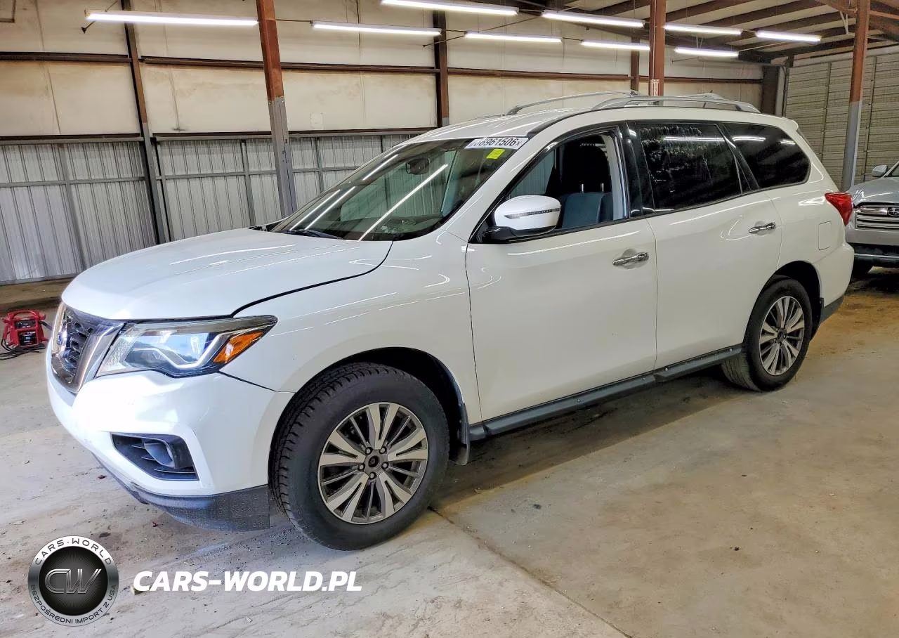 2017 Nissan Pathfinder Sv