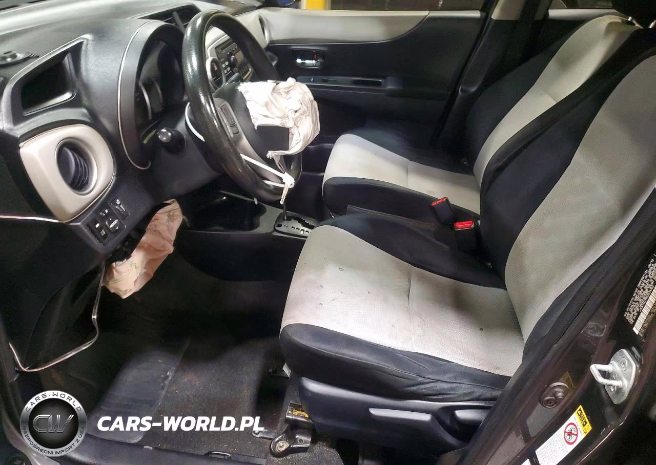 2012 Toyota Yaris 5-Door Le VIN:JTDKTUD39CD533702 - 7