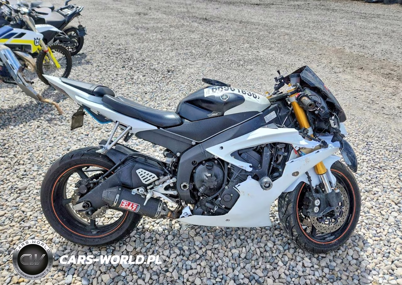 2009 Yamaha Yzfr6 – zdjęcie 1 z 9